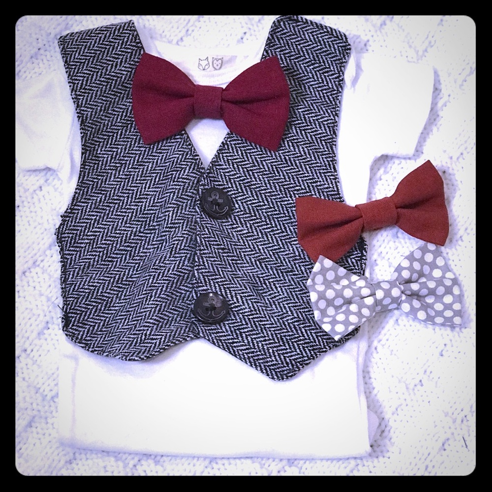 Esty Snap-On Bowtie(s) Vest Bodysuit 0-3 M